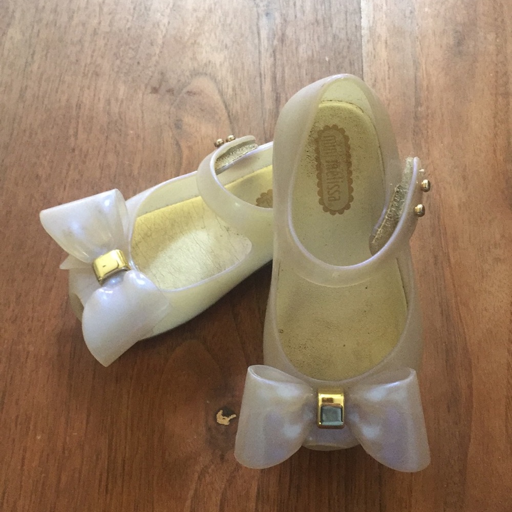 Mini Melissa Size 6